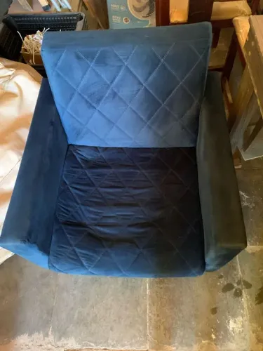 POLTRONA ESTOFADO DE VELUDO