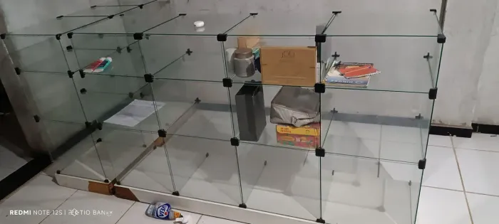 Balcão vitrine mostruario 21 prateleiras