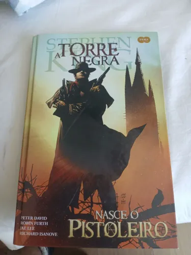 Quadrinho A torre negra vol 1 - nasce o pistoleiro