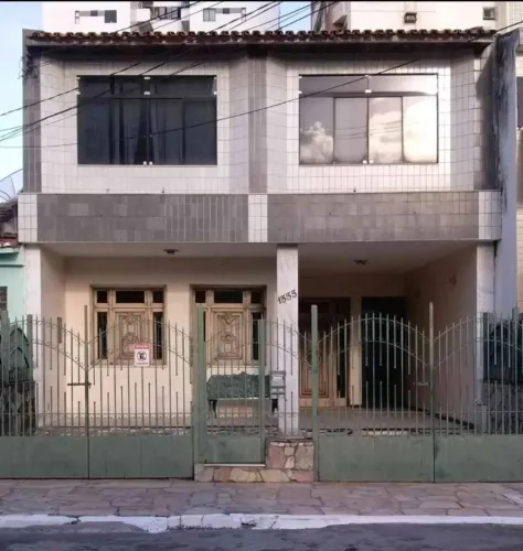 Imóvel Exclusivo no Bairro São José Ideal para Residência, Clínica ou Empresa!
