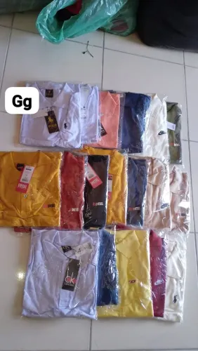 Camisas Polo de diversas cores e marcas