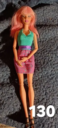 Boneca fashionista cabelo rosa