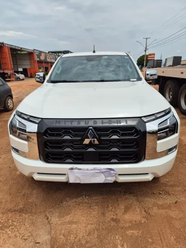 Mitsubishi TRITON HPE 2.4 CD 4X4 TB Diesel Aut. 2026