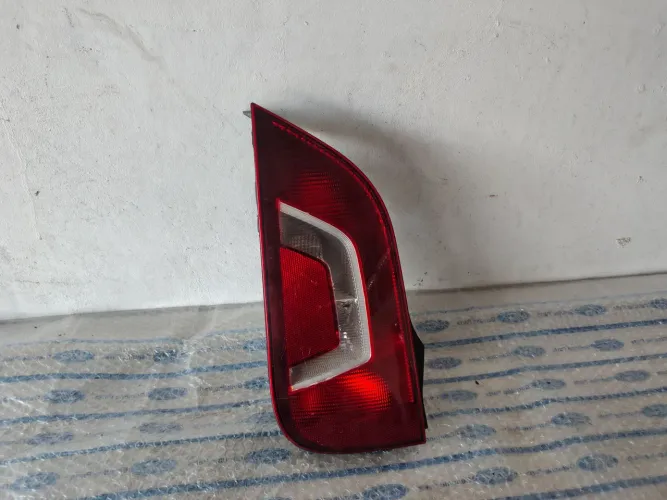 Lanterna traseira esquerda VW UP 2014 a 2016 original