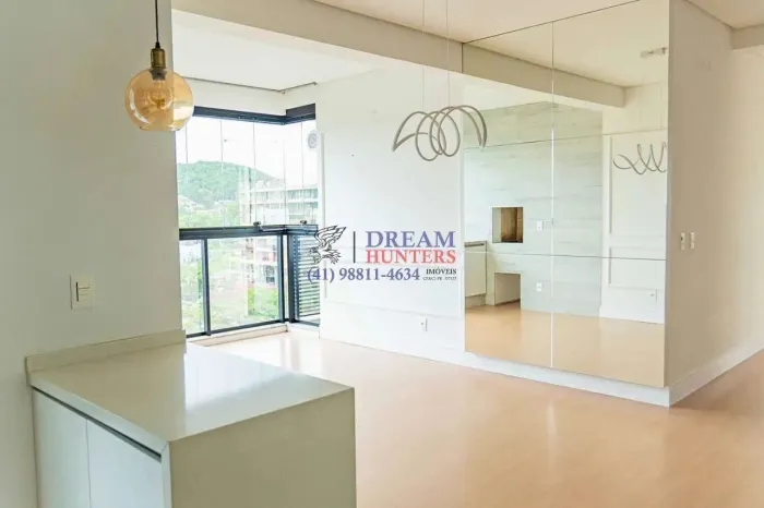 Apartamento Semi-Mobiliado com 3 Suítes, 2 Vagas em Joinville, SC