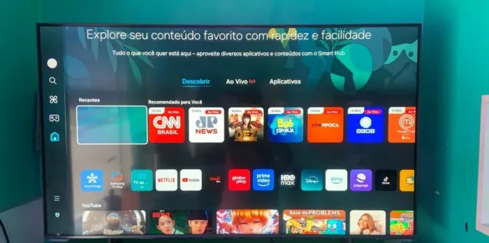 Smart tv Samsung 50 polegadas 4k com caixa e controle suporte de parede super nova R$ 1520