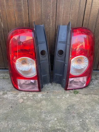 Lanternas traseira Duster (cada 300,00)