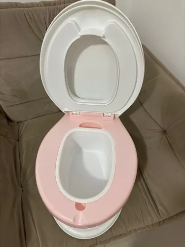 Troninho Infantil Rosa com Tampa