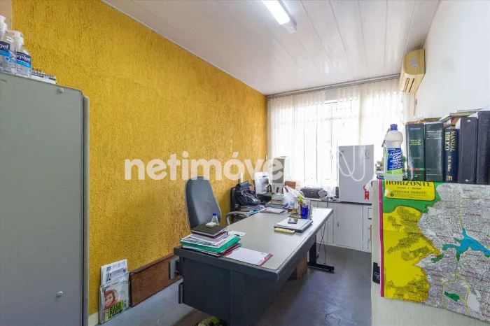 Excelente Sala Comercial à Venda no Colégio Batista  Localização Privilegiada