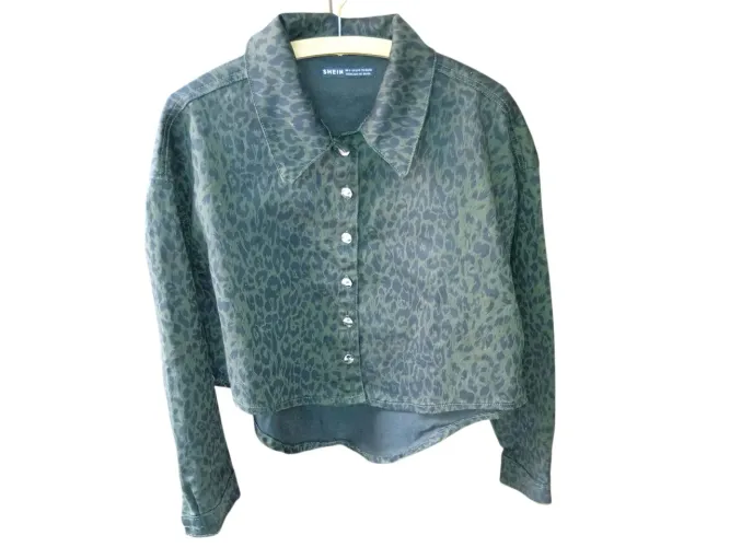 Cropped verde animal print