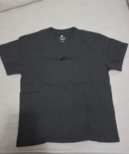 Camiseta nike cinza