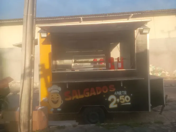 Aluga-se Trailer food truck todo completo!