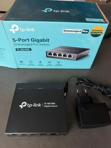 Switch Gigabit Easy Smart Tl-sg105e de Mesa Com 5 Portas Tp-link 100v/240v