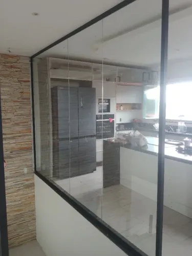 Sua mão de obra é aqui, EC vidros  e construção 