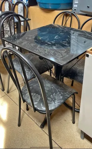 Mesa 4 cadeiras