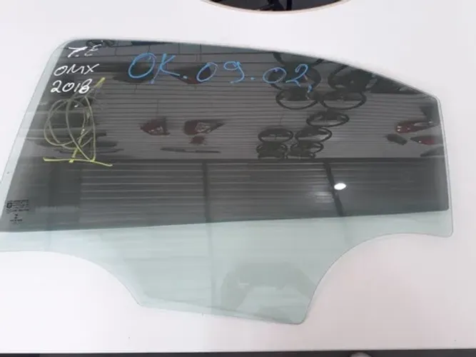 Vidro Traseiro Esquerdo Chevrolet Onix 2018 9043