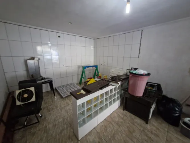 ALUGO DEPÓSITO OU SALA COMERCIAL