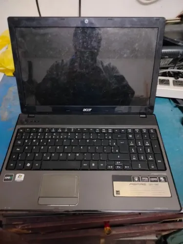 Notebook Acer Aspire 5251-1069 AMD V120 Radeon HD 4250 2 Gb DDR3 s/ HD c/ fonte e bateria