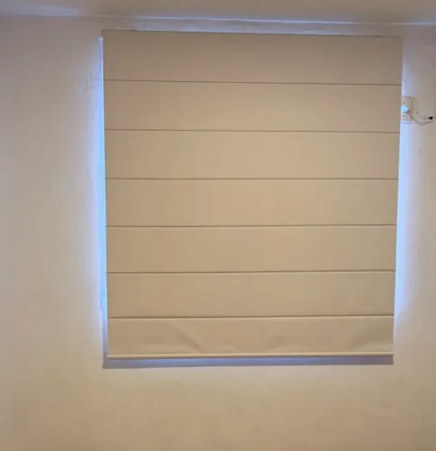 PERSIANA ROMANA BLACKOUT