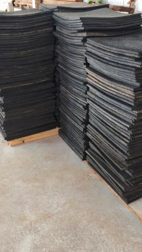 Piso de borracha usado 50x50 15mm
