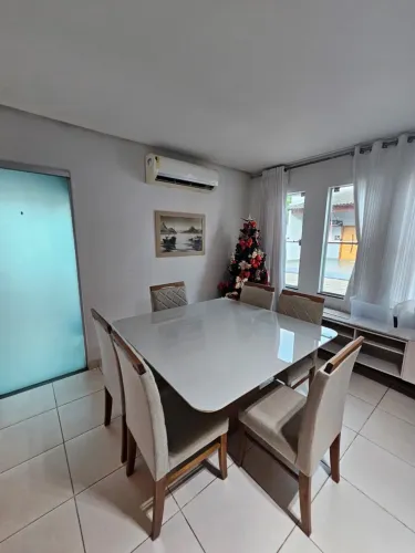 Mesa quadrada madeira de Jantar Elegante com 6 Cadeiras
