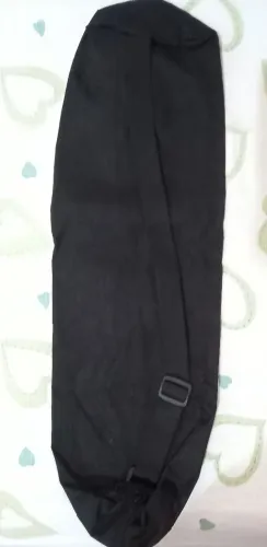 Capa case para tripé de até 1,30 metros. Em lona. Preto. Com zíper e alça. 