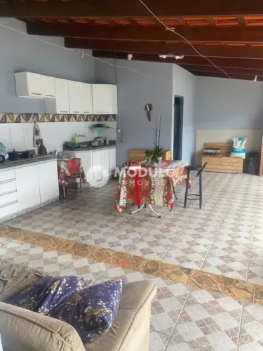 CASA RESIDENCIAL à venda, 3 quartos, 1 suíte, 3 vagas, MINAS GERAIS - Uberlândia/MG