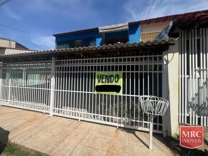 EXCELENTE SOBRADO - 4 QUARTOS / 2 SUÍTES com HABITE-SE