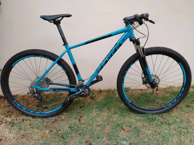 Bicicleta Sense Rock Evo tamanho L nao rodou 100km