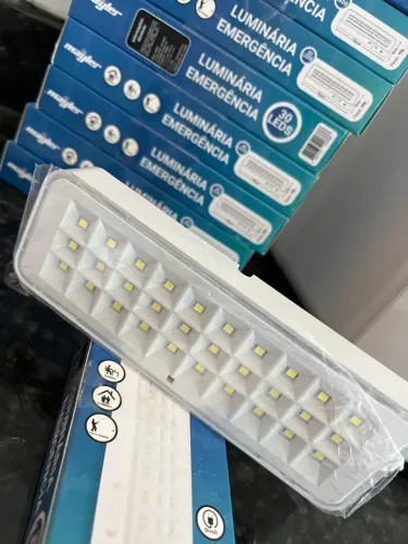 Luz de Emergência LED 30 Leds Bivolt
