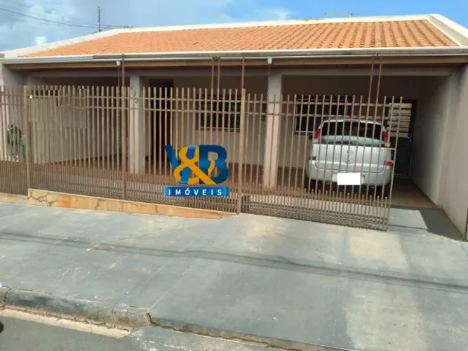 Casa à venda - Jd das Paineiras