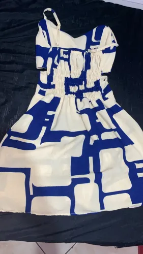 Roupas femininas, algumas novas com etiqueta e outras seminovas. Preços acessíveis! 