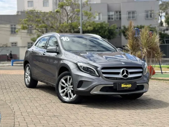 Mercedes-Benz GLA 200 Adv. 1.6/1.6 TB 16V Flex Aut. 2016