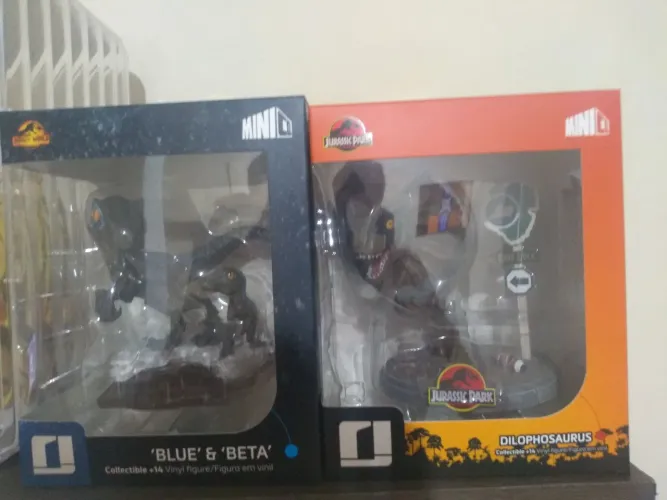 Mini Co Iron Studios - Dilofossauro e Blue&Beta
