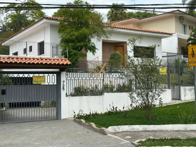 VENDA/CASA - RUA TOMÉ DE SOUZA, 735