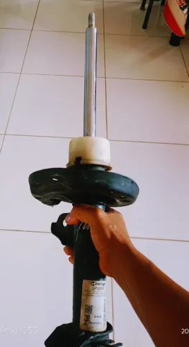 Vendo amortecedor dianteiro Gran Siena 2013, ele nunca foi usado.2013 novo