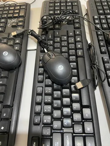 Vendo kit teclado mouse USB novinhos modelo abnt2