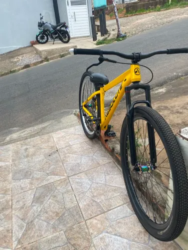 Vende-se Absolute nero 5 tamanho 15
