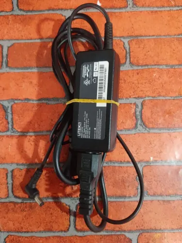 Fonte original pra Notebook Acer 19v 2.1A