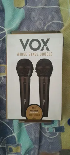 Dois microfones com cabo usado apenas uma vez aceito oferta