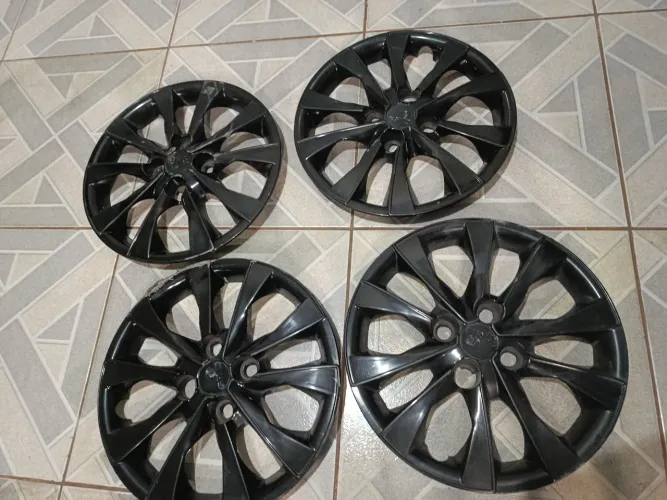 Jogo de carlota preto usado. Apenas R$60,00