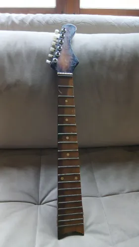 Guitarra braço (Desapego!)Faço o envio. 