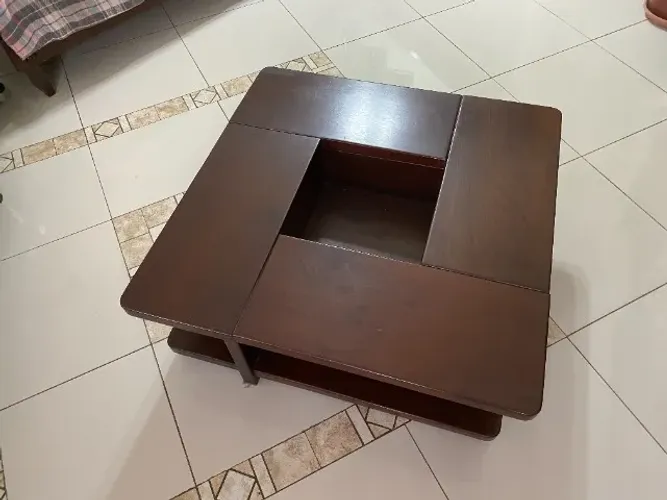 Mesa de Centro Embuia Maciça 79cm - Clássica - Excelente Estado