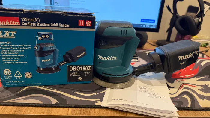 Lixadeira Roto Orbital Makita 18v DBO180z sem bateria