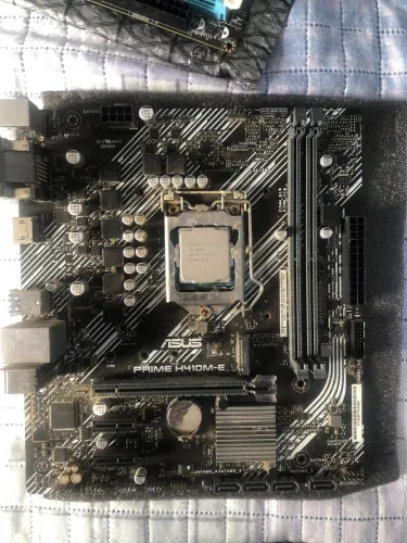 Vende-se placa mãe Asus com processador i3 de décima geração