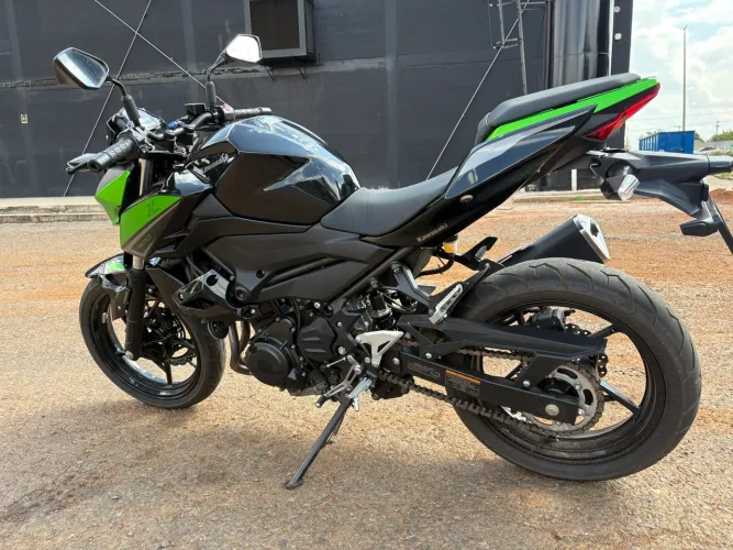 KAWASAKI Z400 2022 ? BAIXA KM