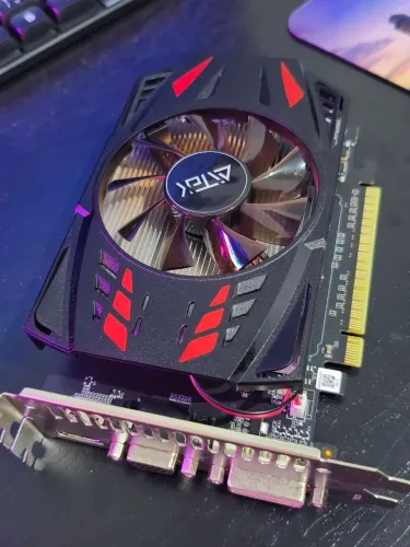 Placa de vídeo GtX 550 ti 2gb nova
