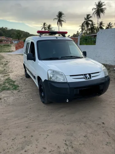 Peugeot Partner Furgão 1.6 16v/ 1.6 16V Flex 3P 2017