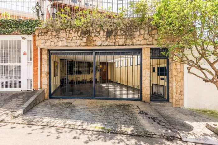 Casa comercial na Rua Lacedemônia, 665 - casa 200 m²