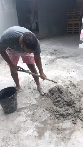 Pedreiro e pintor *